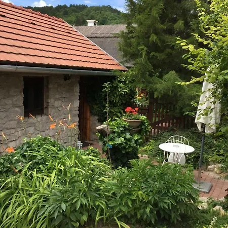 Arácsi Kisház Apartman Balatonfüred