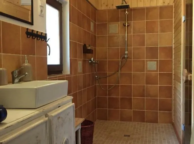 Aracsi Kishaz Apartment Balatonfured