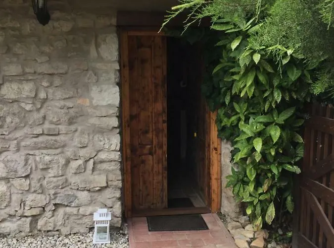 Arácsi Kisház Apartamento